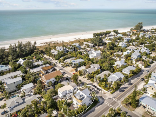 Anna Maria Island Luxury Vacation Villa West of Gulf Drive